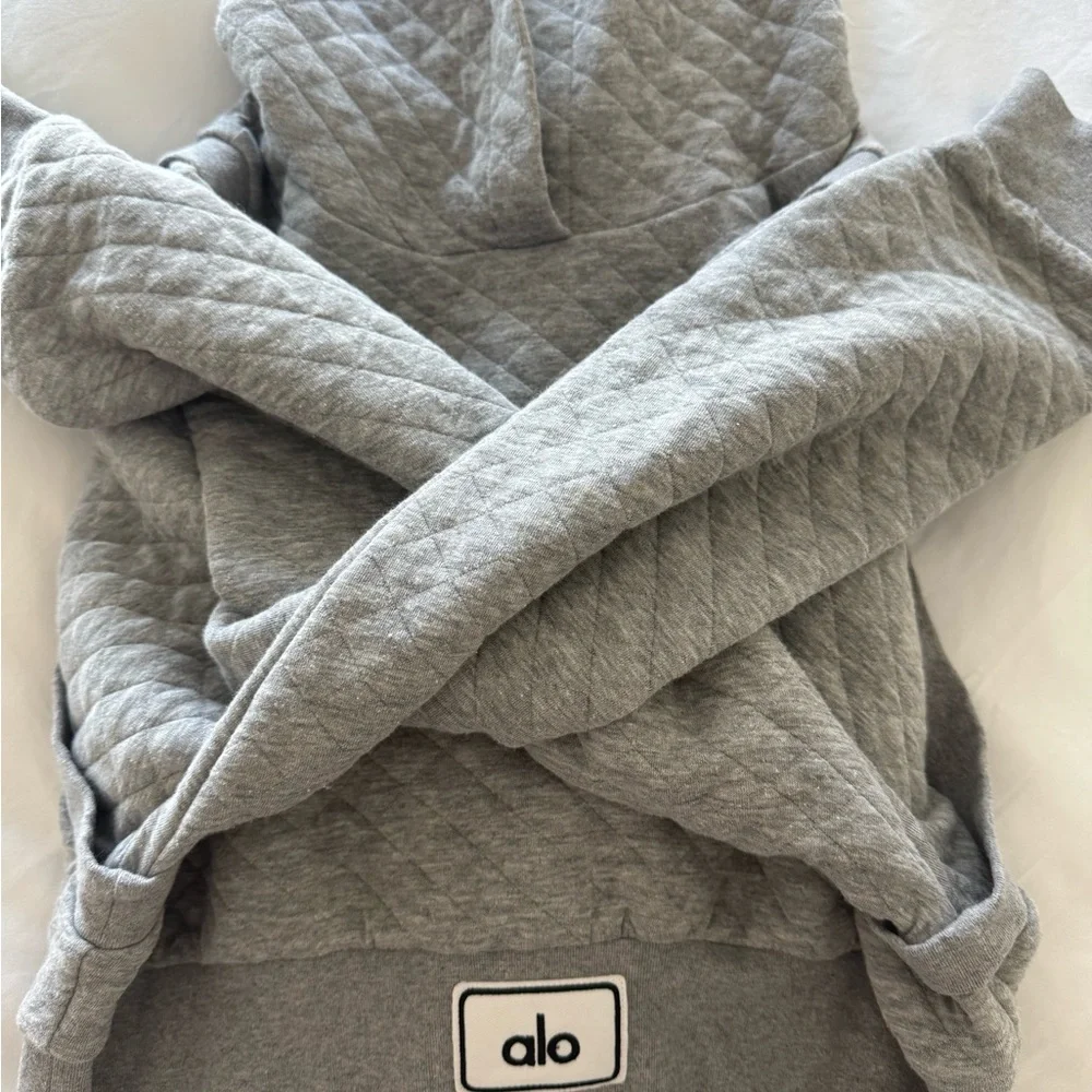 ALO Yoga Grey Quilted Loungewear Set (Size S) - Picture 2 of 7
